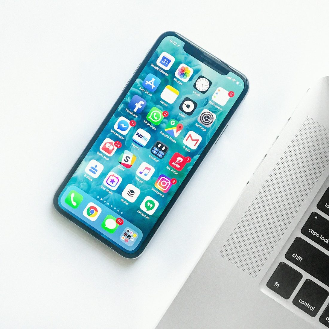 亚美体育 APP 赛程与赛事列表界面示意